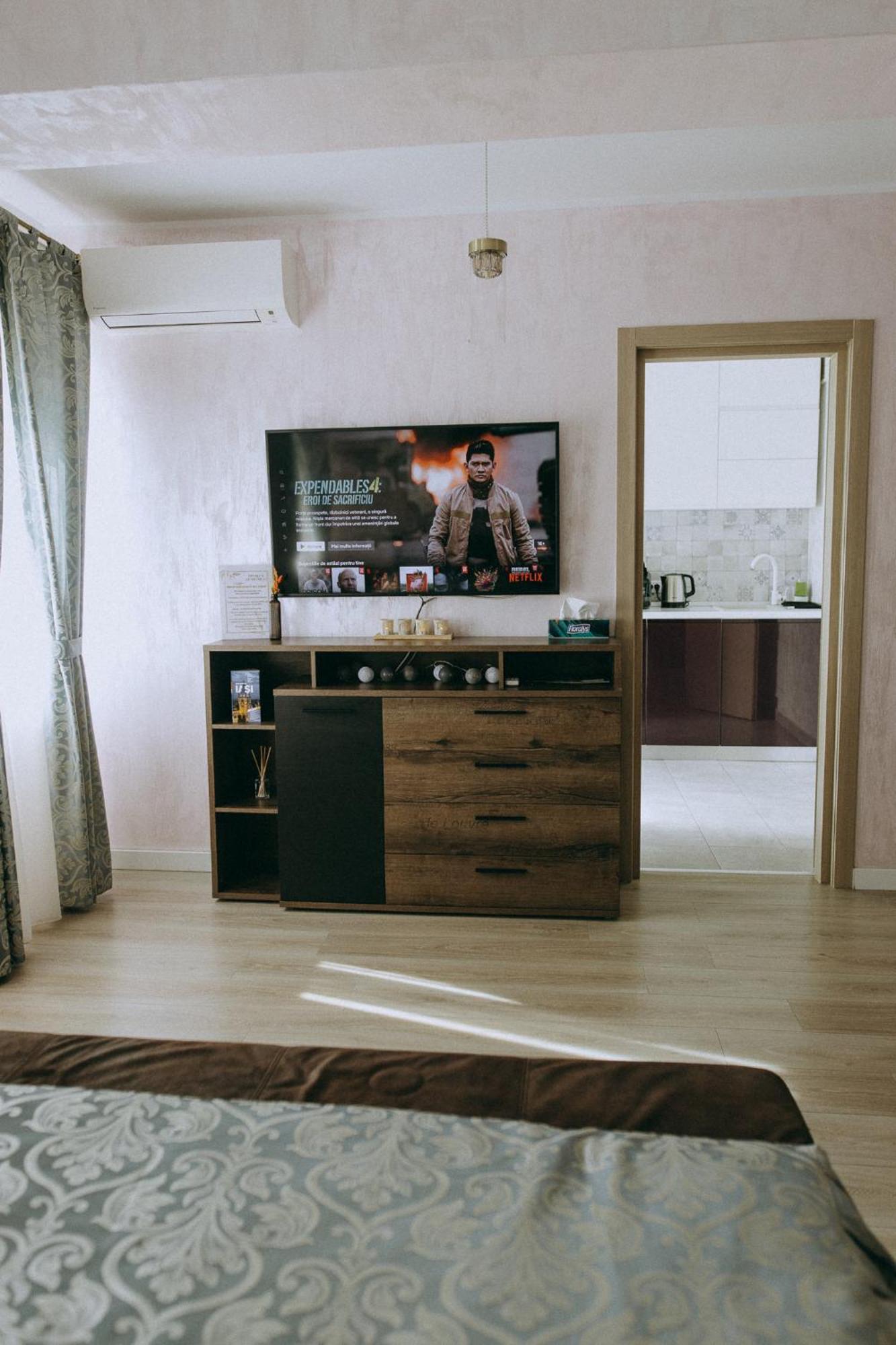 Dina Lux Iasi Apartment Εξωτερικό φωτογραφία